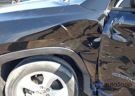 2018 Jeep Compass Latitude 4X4 из США, поврежденный, VIN 3C4NJDBB3JT254458